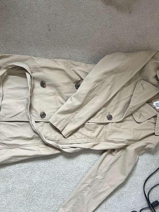 GAP Tan Lightweight Jacket with Logo Patch - Picture 3 of 4